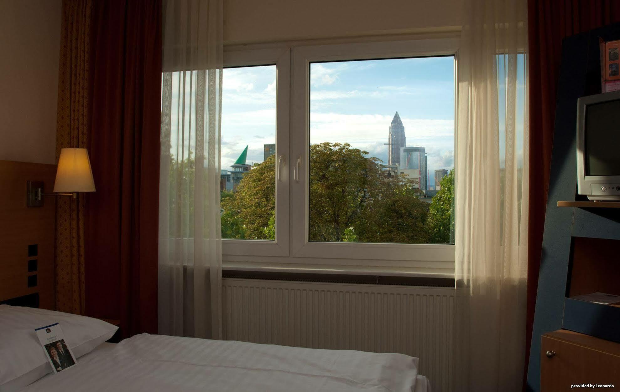 Hotel Plaza Frankfurt am Main Quarto foto